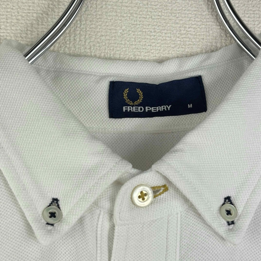 FRED PERRY(フレッドペリー)の大人気　フレッドペリー　ポロシャツ　ボタンダウン　白　ホワイト　M 古着 メンズのトップス(ポロシャツ)の商品写真