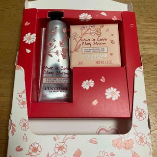 ロクシタン(L'OCCITANE)の新品未使用 ロクシタン　チェリーブロッサム メルシーキット ハンドクリーム(ハンドクリーム)