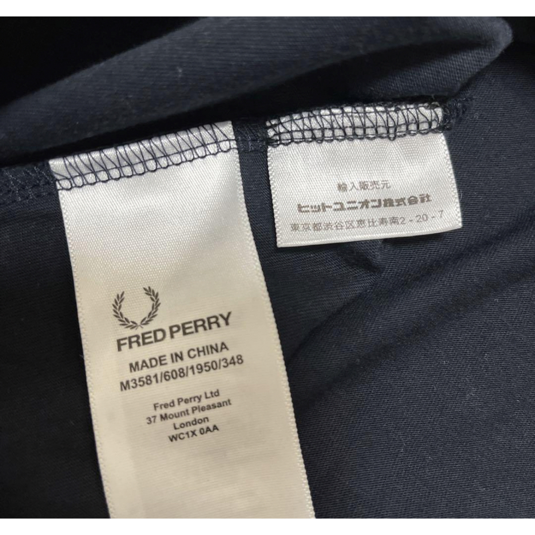 FRED PERRY(フレッドペリー)のフレッドペリー 半袖 Tシャツ ブラック S デカロゴ 刺繍ロゴ バイカラー メンズのトップス(Tシャツ/カットソー(半袖/袖なし))の商品写真