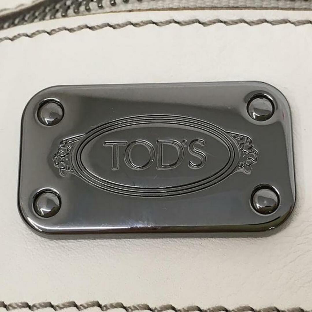 TOD'S(トッズ)のTOD'S(トッズ) ショルダーバッグ シグネチャー 白 チェーンショルダー レザー レディースのバッグ(ショルダーバッグ)の商品写真