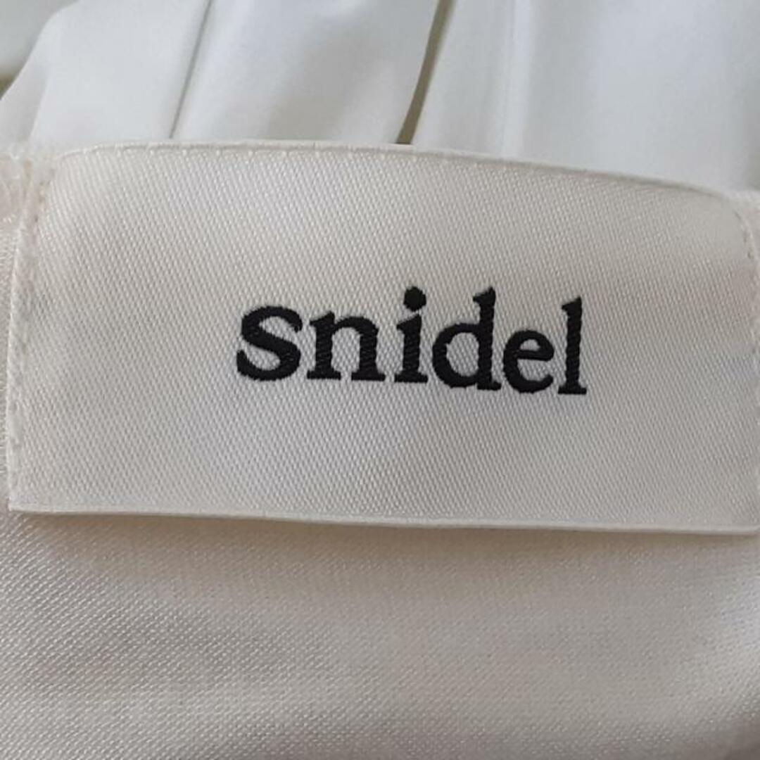 SNIDEL(スナイデル)のsnidel(スナイデル) ワンピース サイズF レディース美品  - アイボリー×白 クルーネック/半袖/ミニ レディースのワンピース(その他)の商品写真