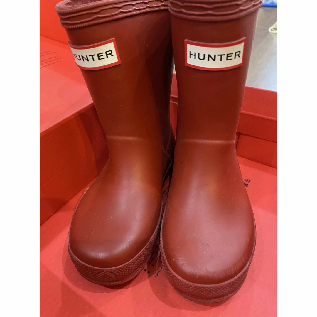 HUNTER(ハンター)のHUNTER KIDS FIRST CLASSIC red赤レインブーツ長靴 キッズ/ベビー/マタニティのキッズ靴/シューズ(15cm~)(長靴/レインシューズ)の商品写真