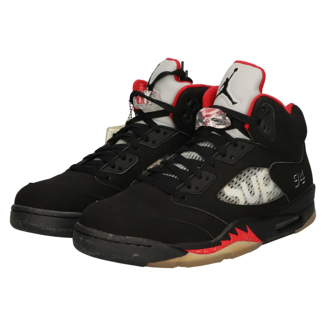 NIKE(ナイキ)のNIKE ナイキ 15AW×SUPREME AIR JORDAN5 RETRO 824371‐001 シュプリーム エアジョーダン5 ハイカットスニーカー ブラック/レッド US10.5/28.5cm 鑑賞用 メンズの靴/シューズ(スニーカー)の商品写真