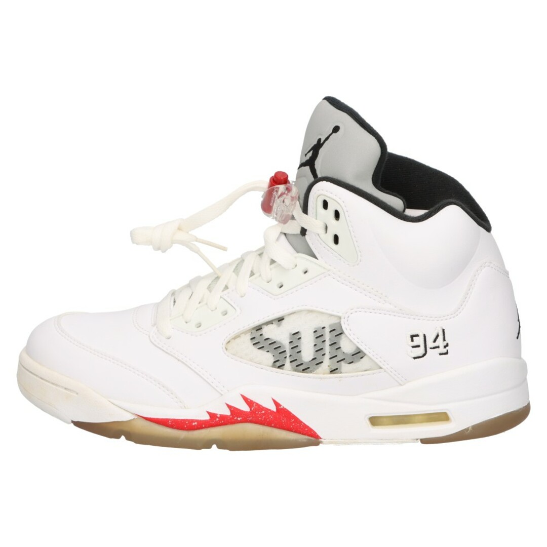 NIKE(ナイキ)のNIKE ナイキ 15AW×SUPREME AIR JORDAN 5 RETRO 824371-101 ×シュプリーム エアジョーダン5 ハイカットスニーカー US10.5/28.5cm ホワイト 鑑賞用 メンズの靴/シューズ(スニーカー)の商品写真