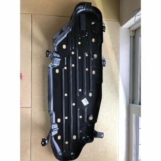 トヨタ 純正 ランドクルーザー 200 フューエルタンク プロテクタ NO.1