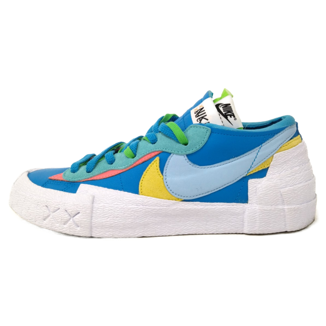 NIKE(ナイキ)のNIKE ナイキ ×KAWS×SACAI BLAZER LOW カウズ サカイ ブレザー ローカットスニーカー ブルー US9.5/27.5cm DM7901‐400 メンズの靴/シューズ(スニーカー)の商品写真