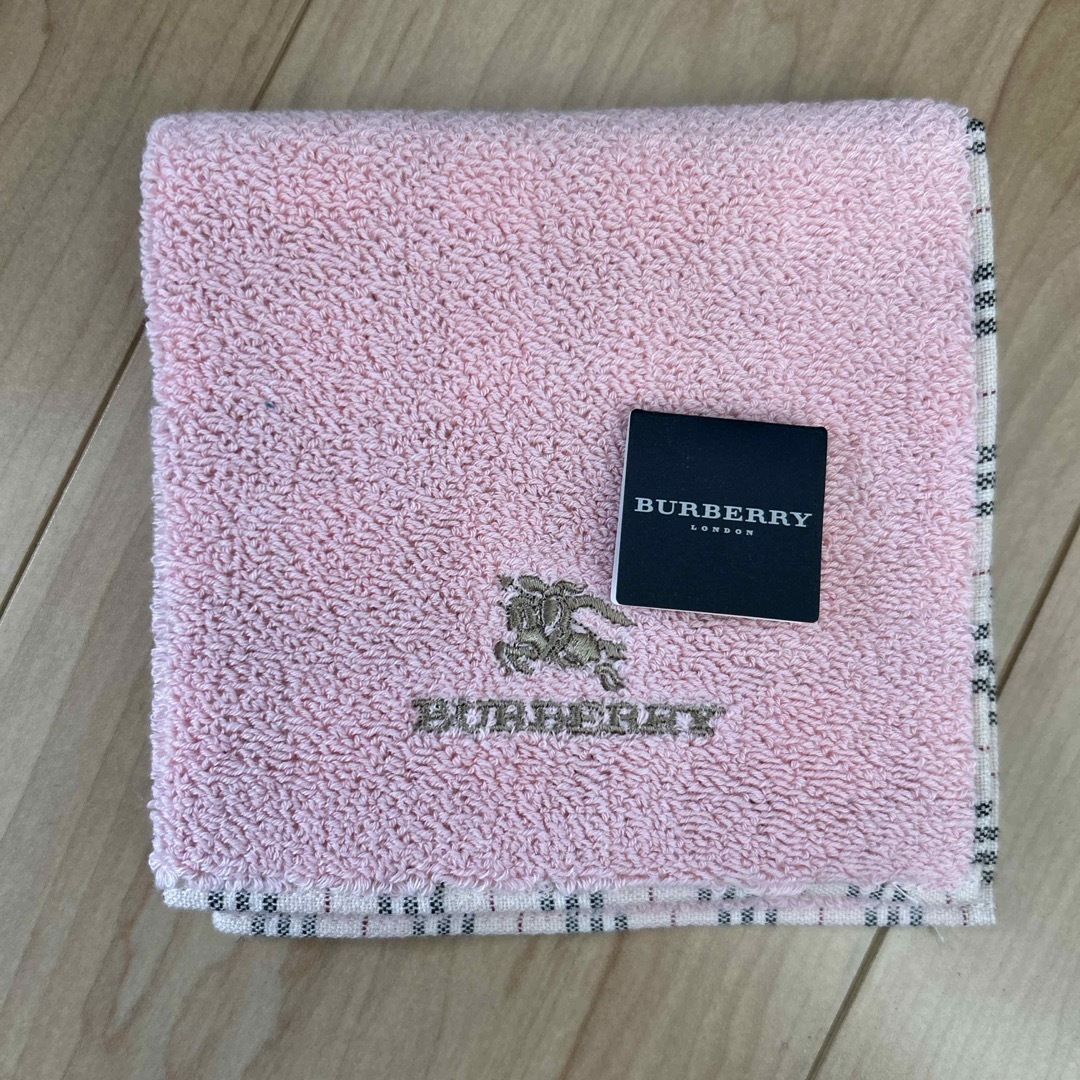 BURBERRY(バーバリー)のBurberry タオルハンカチ レディースのファッション小物(ハンカチ)の商品写真