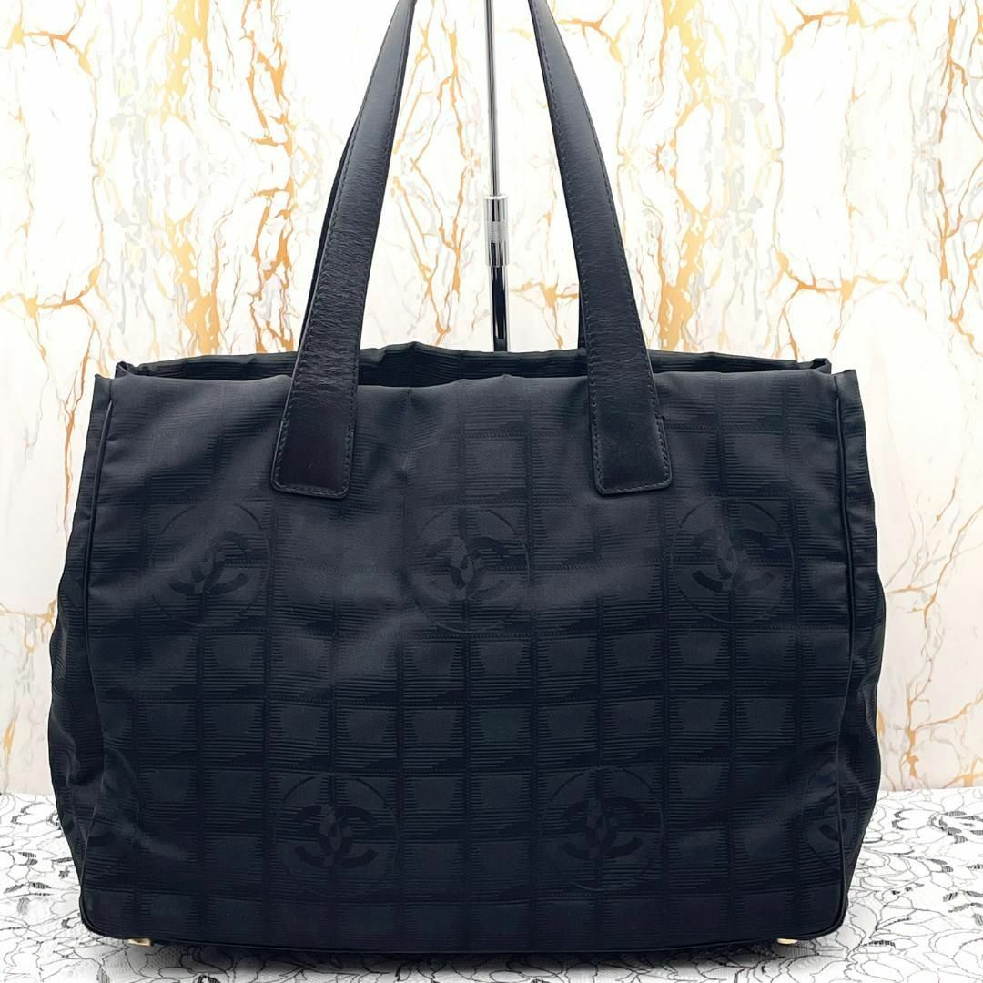 CHANEL(シャネル)の★美品★　CHANEL　シャネル　ニュートラベルライン トートバッグ　MM レディースのバッグ(トートバッグ)の商品写真