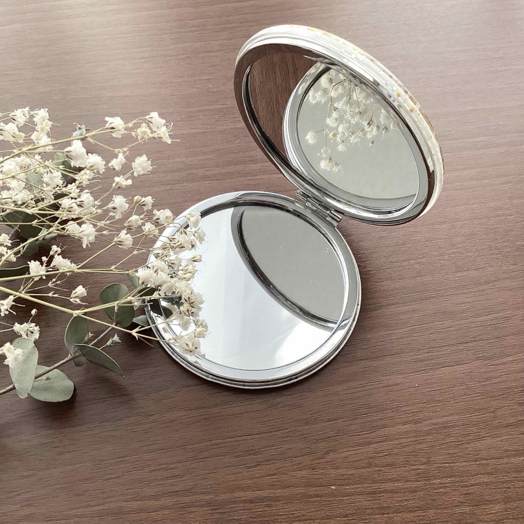 コンパクトミラー　鏡　ミラー　拡大鏡　ボタニカル　ラメ レディースのファッション小物(ミラー)の商品写真