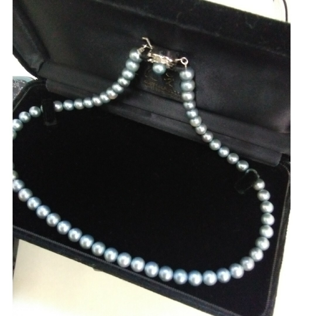 あこや本真珠　染めパールネックレス レディースのアクセサリー(ネックレス)の商品写真