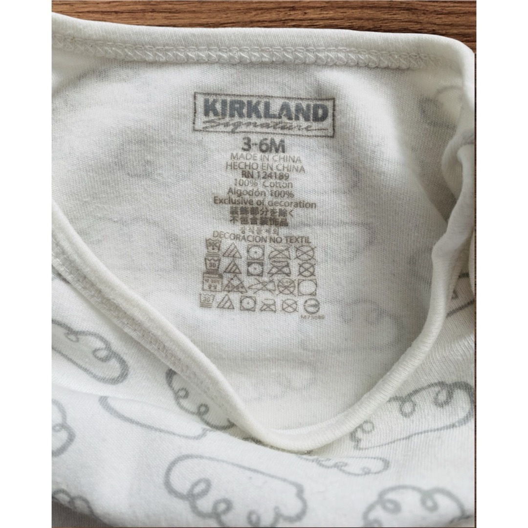 KIRKLAND(カークランド)のコストコ　肌着　ロンパース　3-6M  3枚セット　カークランド キッズ/ベビー/マタニティのベビー服(~85cm)(肌着/下着)の商品写真