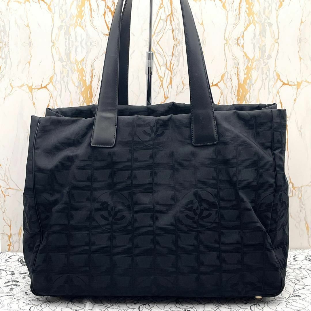 CHANEL(シャネル)の★極美品★　CHANEL　シャネル　ニュートラベルライン トートバッグ　MM レディースのバッグ(トートバッグ)の商品写真