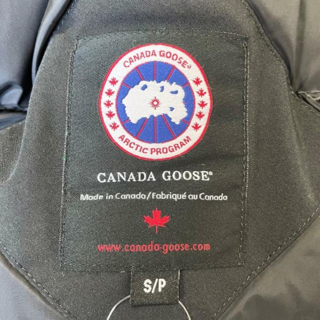 CANADA GOOSE(カナダグース)のCANADA GOOSE(カナダグース) ダウンコート サイズS レディース 2600JL 黒 冬物/ファー着脱可 レディースのジャケット/アウター(ダウンコート)の商品写真