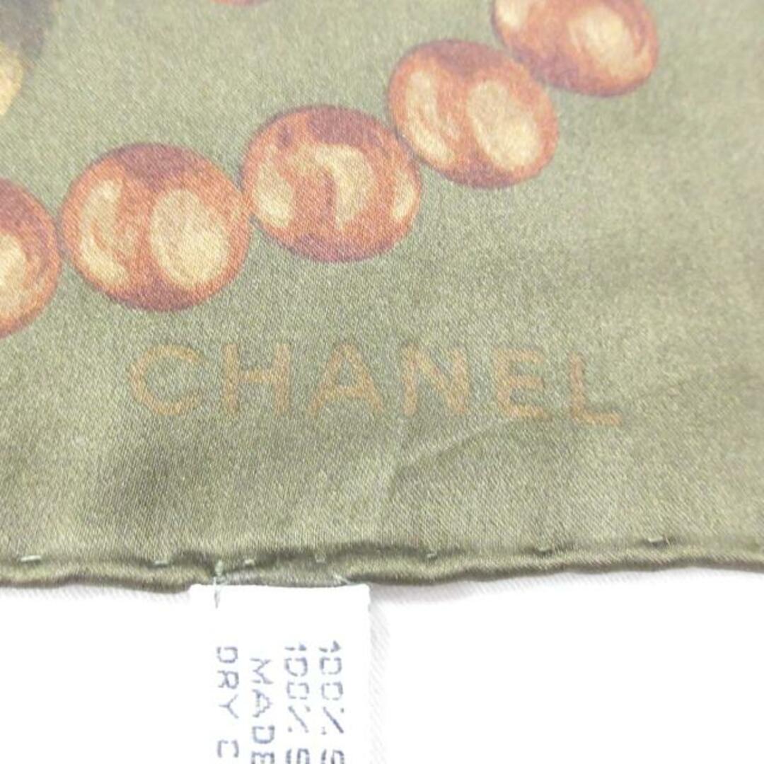 CHANEL(シャネル)のCHANEL(シャネル) スカーフ カーキ×マルチ 花柄 レディースのファッション小物(バンダナ/スカーフ)の商品写真