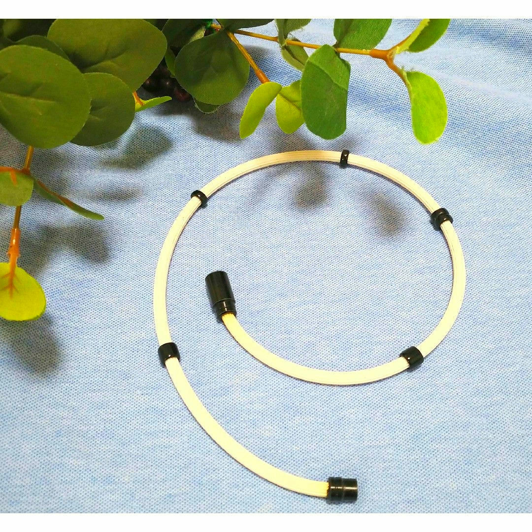 磁気ネックレス V×4 ヴィフォーパワーネックレス ネオプラス メンズのアクセサリー(ネックレス)の商品写真