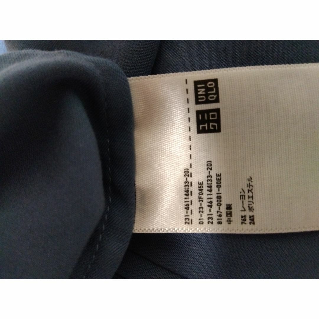 UNIQLO(ユニクロ)のUNIQLO　ユニクロ　レーヨン　ブラウス　3枚組　Ｍサイズ＆Ｓサイズ　中古 レディースのトップス(シャツ/ブラウス(長袖/七分))の商品写真