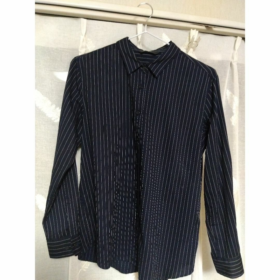 UNIQLO(ユニクロ)のUNIQLO　ユニクロ　レーヨン　ブラウス　3枚組　Ｍサイズ＆Ｓサイズ　中古 レディースのトップス(シャツ/ブラウス(長袖/七分))の商品写真