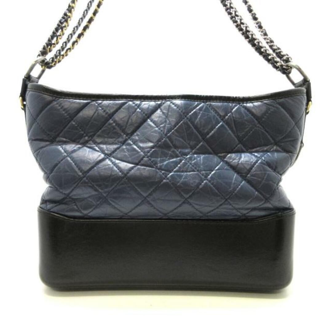 CHANEL(シャネル)のCHANEL(シャネル) ショルダーバッグ レディース ガブリエルドゥシャネルホーボーバッグ A93824 ネイビー×黒 チェーンショルダー/シルバー×ヴィンテージシルバー×ゴールド金具 エイジドカーフスキン×カーフスキン レディースのバッグ(ショルダーバッグ)の商品写真