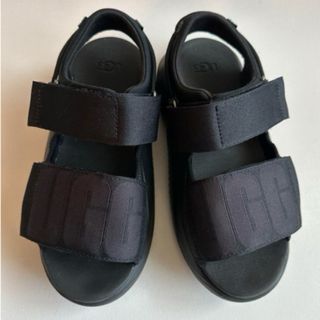 UGG アグ　サンダル