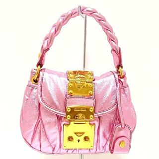 ミュウミュウ(miumiu)のmiumiu(ミュウミュウ) ハンドバッグ ギャザーバッグ RT0361 メタリックピンク レザー(ハンドバッグ)