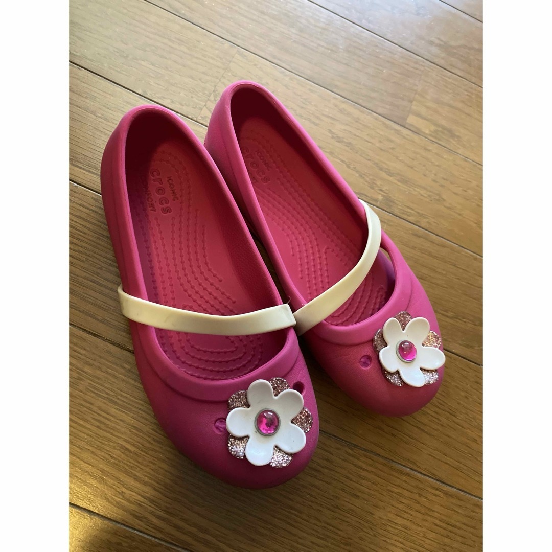 crocs(クロックス)の子供クロックス キッズ/ベビー/マタニティのキッズ靴/シューズ(15cm~)(スリッポン)の商品写真