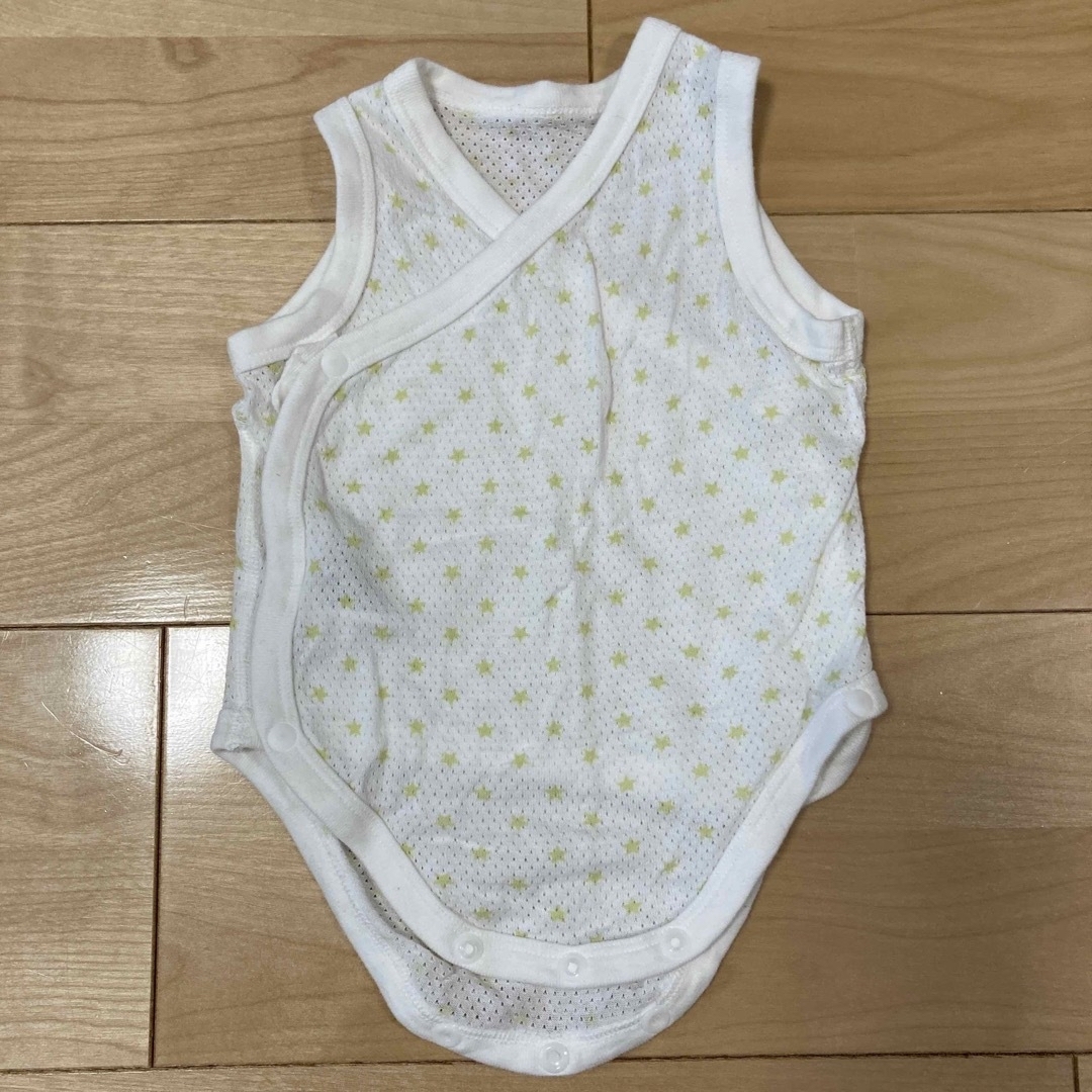 UNIQLO(ユニクロ)のUNIQLO  BABY ボディ肌着 60cm 子ども服まとめ売り　ユニクロ　男 キッズ/ベビー/マタニティのベビー服(~85cm)(ロンパース)の商品写真