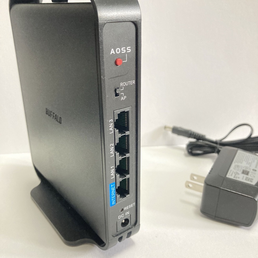 Buffalo(バッファロー)のバッファロー WSR-1166DHPL2/D 楽天ひかり対応機種 スマホ/家電/カメラのPC/タブレット(PC周辺機器)の商品写真