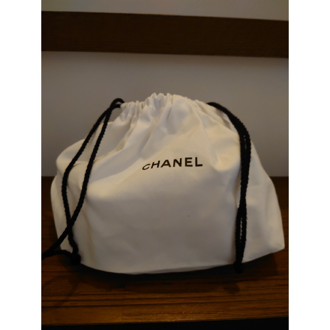 CHANEL(シャネル)のCHANEL巾着ポーチ レディースのファッション小物(ポーチ)の商品写真