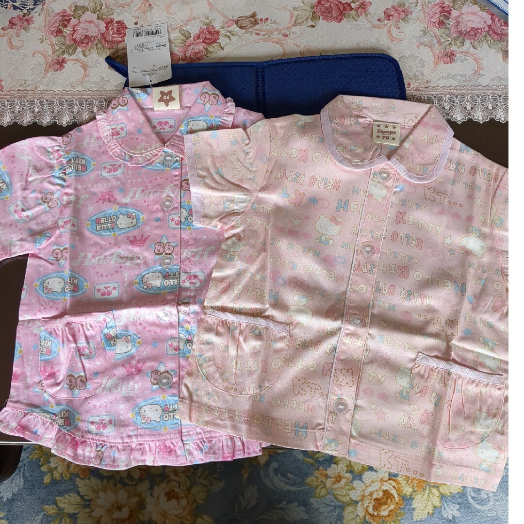 サンリオ(サンリオ)のサンリオ半袖パジャマ2組 キッズ/ベビー/マタニティのキッズ服女の子用(90cm~)(パジャマ)の商品写真