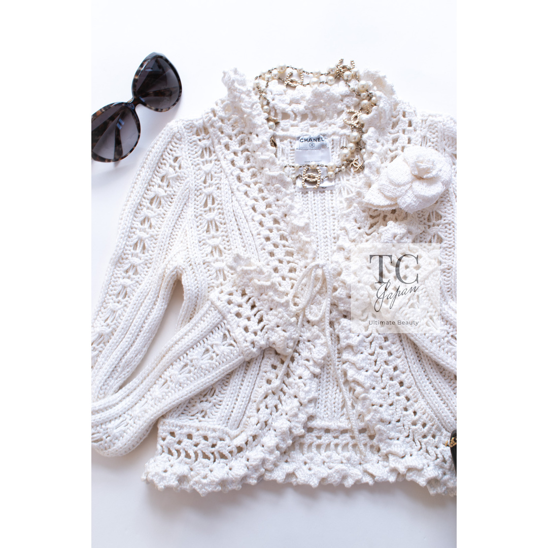 CHANEL - シャネル カーディガン CHANEL ホワイト アイボリー クロシェ CHANEL - シャネル カーディガン CHANEL ホワイト アイボリー クロシェ