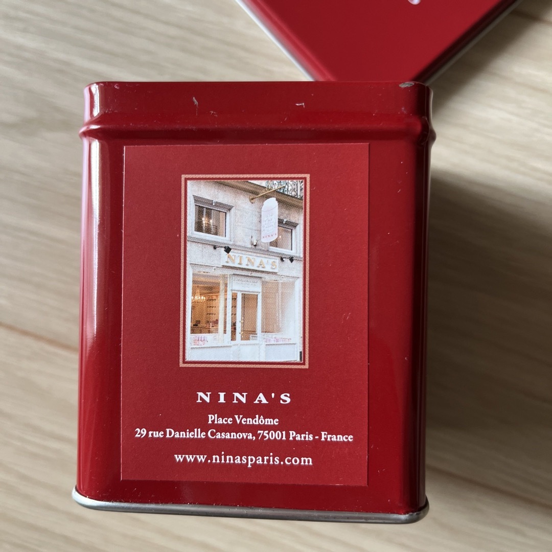 ニナス 紅茶缶（空き缶） NINA'S インテリア/住まい/日用品のキッチン/食器(容器)の商品写真