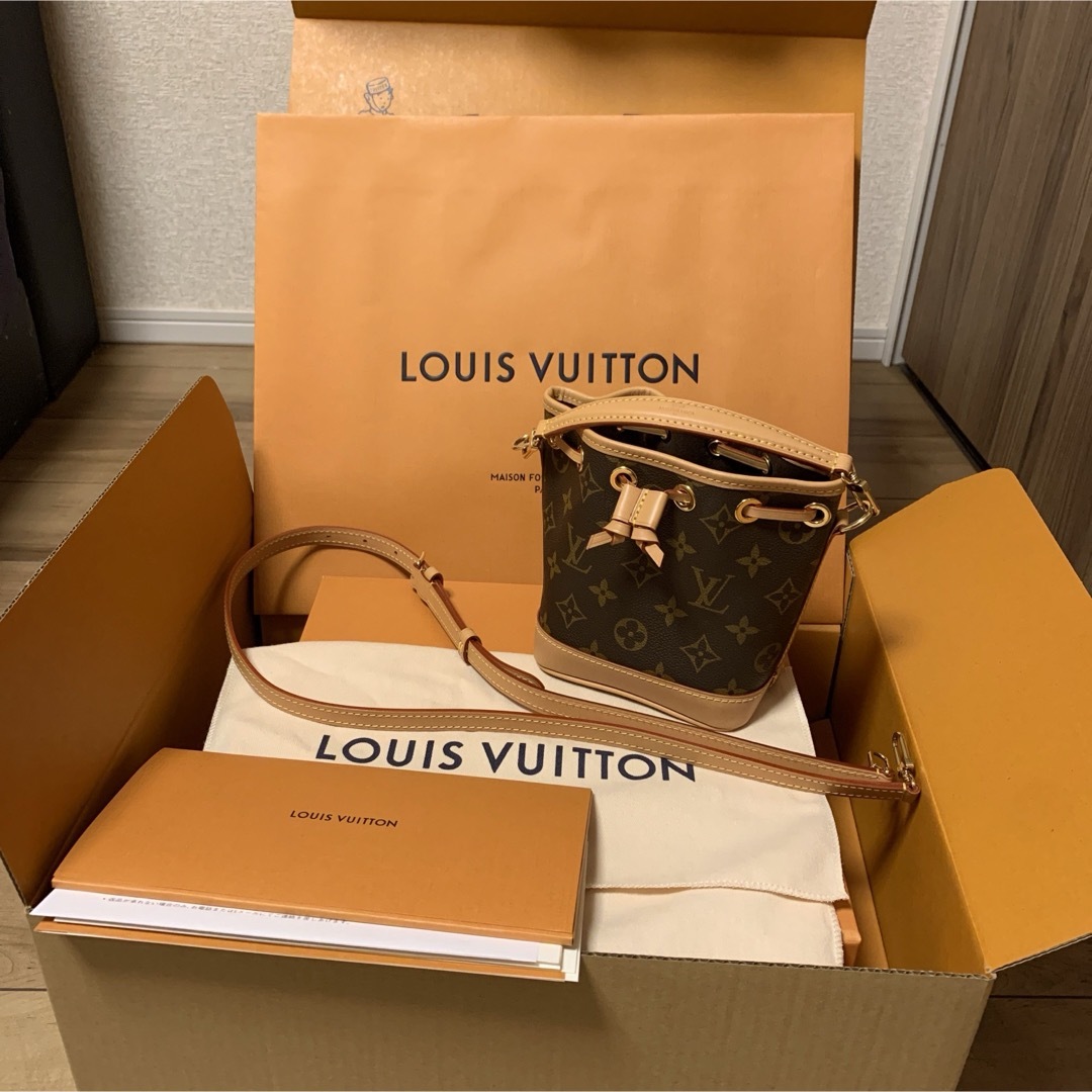 LOUIS VUITTON(ルイヴィトン)のルイヴィトン　ナノ　ノエ　美品　正規品 レディースのバッグ(ショルダーバッグ)の商品写真