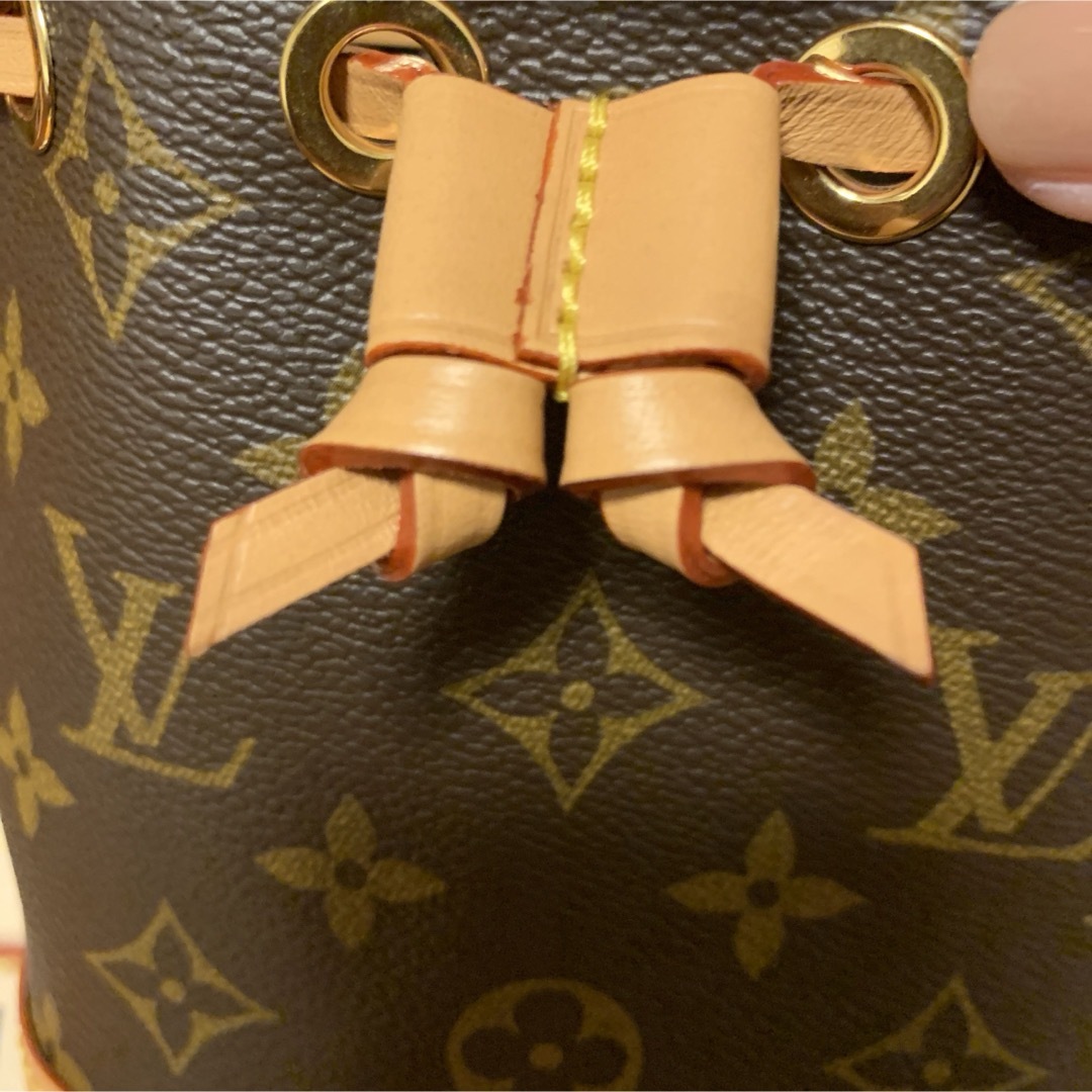 LOUIS VUITTON(ルイヴィトン)のルイヴィトン　ナノ　ノエ　美品　正規品 レディースのバッグ(ショルダーバッグ)の商品写真