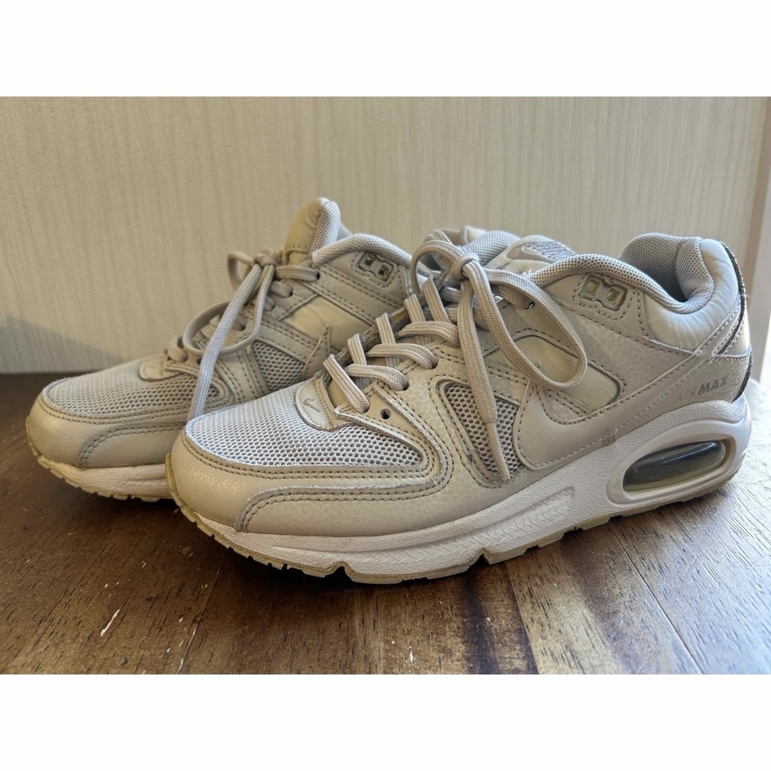 NIKE(ナイキ)のナイキエアマックスコマンド23.5cmNIKEWAIR MAX COMMAND  レディースの靴/シューズ(スニーカー)の商品写真