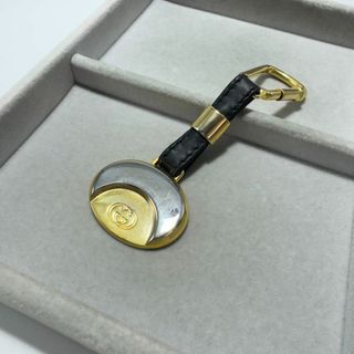 グッチ(Gucci)の【人気】GUCCI キーリング　キーホルダー　チャーム　GG ゴールド(キーホルダー)