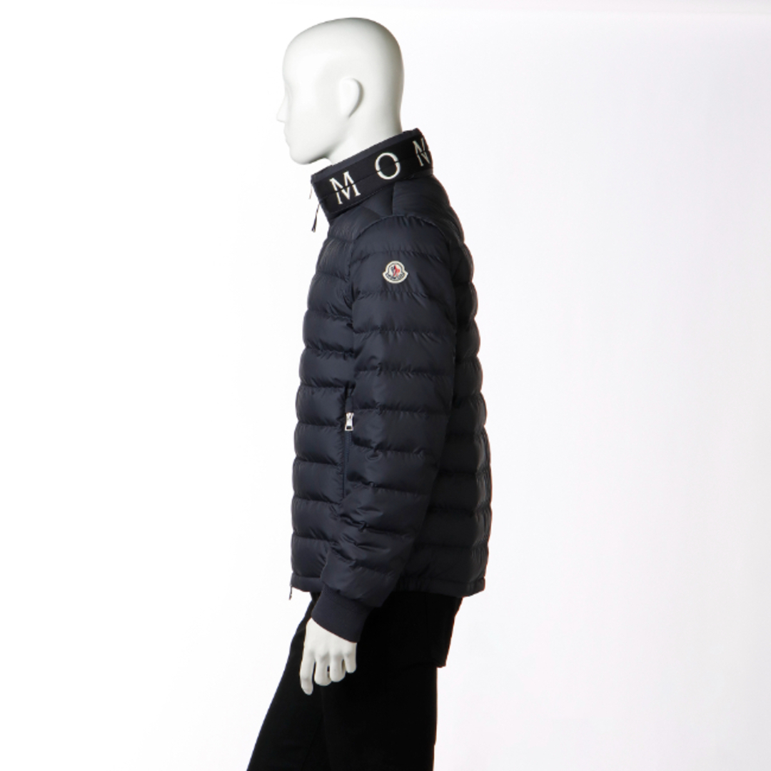 MONCLER(モンクレール)のモンクレール/MONCLER ジャケット アパレル メンズ AKIO ダウンジャケット NAVY 0911A00004-54A81-778 _0410ff メンズのジャケット/アウター(ダウンジャケット)の商品写真