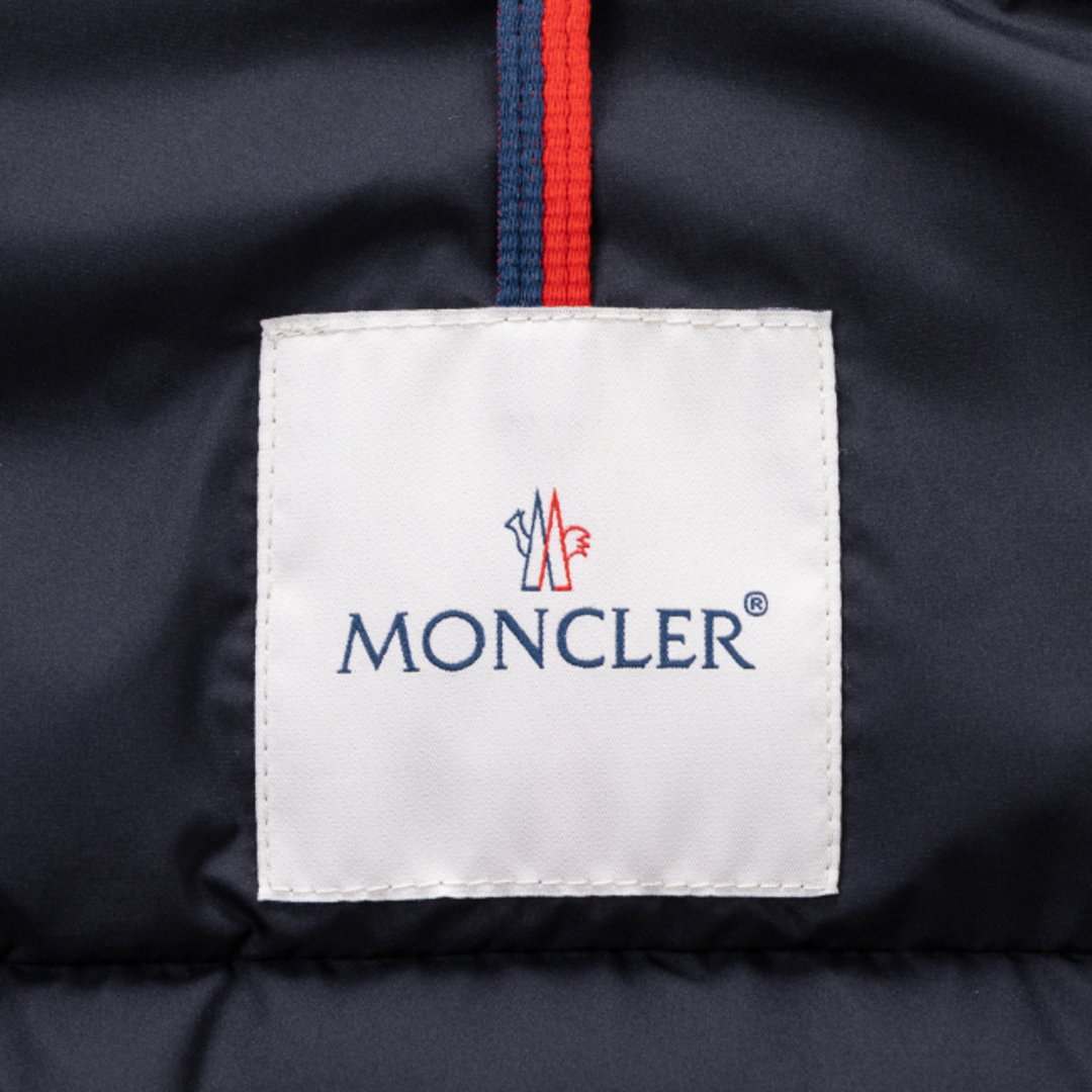 MONCLER(モンクレール)のモンクレール/MONCLER ジャケット アパレル メンズ ALBYT ダウンベスト NAVY 0911A00060-54A81-778 _0410ff メンズのジャケット/アウター(ダウンベスト)の商品写真