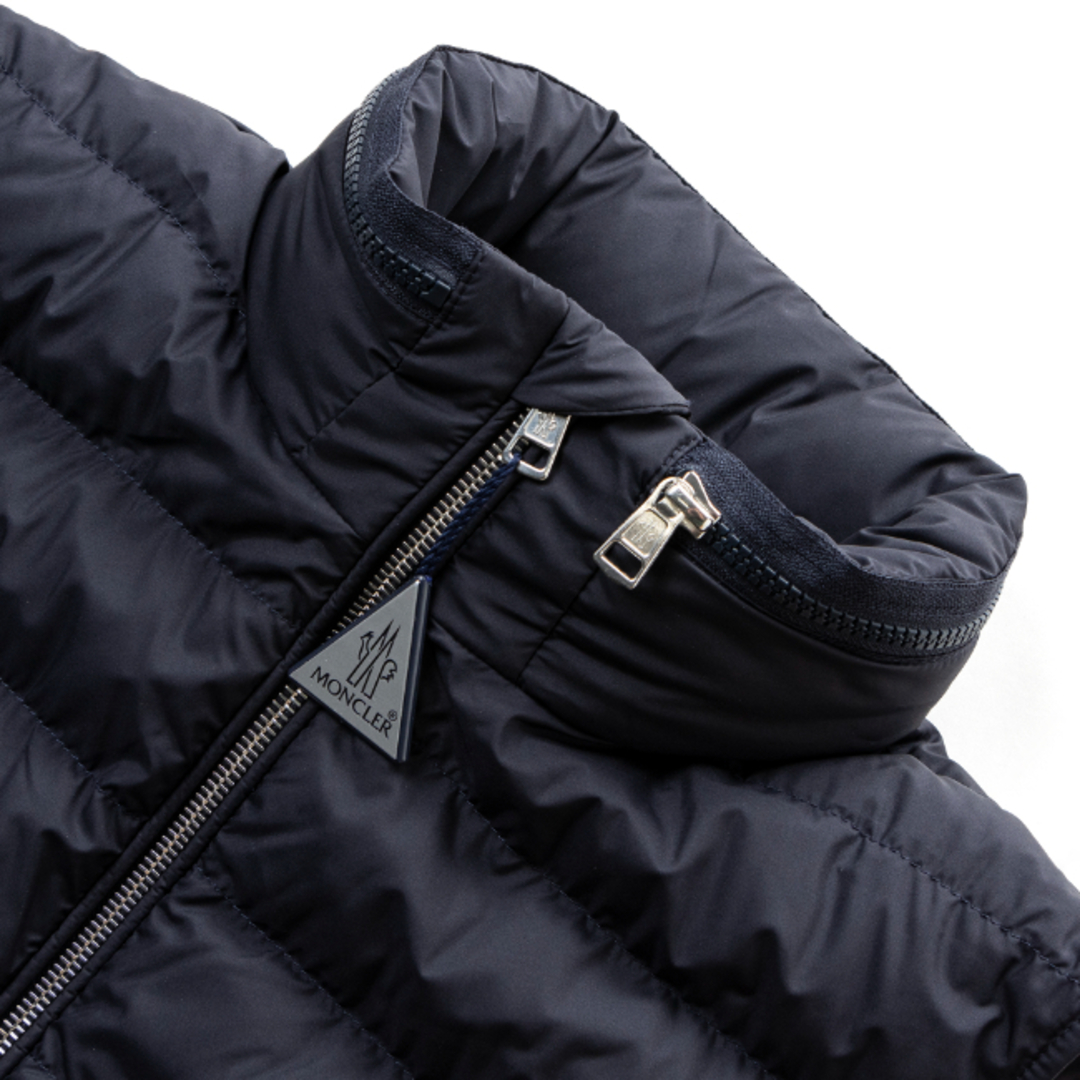 MONCLER(モンクレール)のモンクレール/MONCLER ジャケット アパレル メンズ ALBYT ダウンベスト NAVY 0911A00060-54A81-778 _0410ff メンズのジャケット/アウター(ダウンベスト)の商品写真