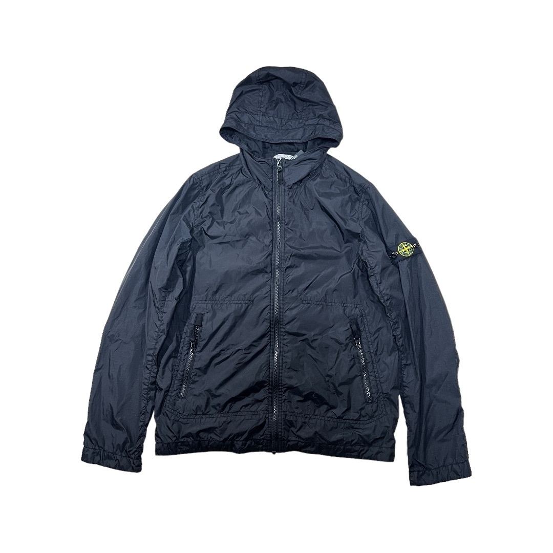 STONE ISLAND(ストーンアイランド)のSTONE ISLAND ナイロンジャケット　ブラック　１４Y メンズのジャケット/アウター(ナイロンジャケット)の商品写真