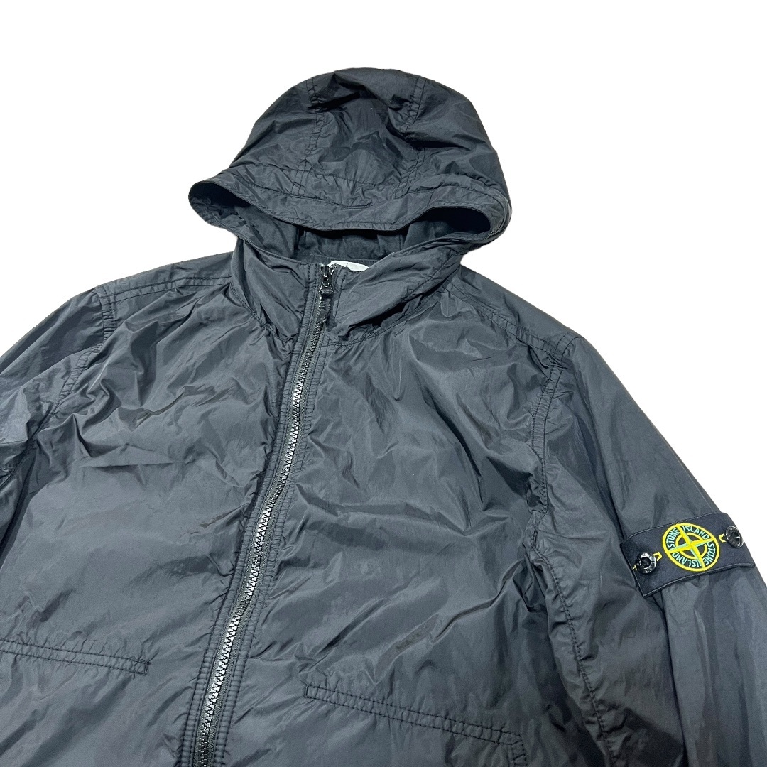 STONE ISLAND(ストーンアイランド)のSTONE ISLAND ナイロンジャケット　ブラック　１４Y メンズのジャケット/アウター(ナイロンジャケット)の商品写真