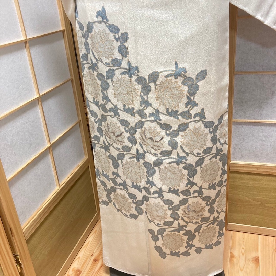 ［9653］訪問着 草花丸文様 刺繍 しつけ付 正絹 着物 袷 レディースの水着/浴衣(着物)の商品写真