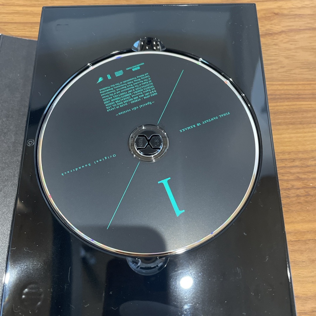 SQUARE ENIX(スクウェアエニックス)のFFVII REMAKE Original Soundt 初回生産限定 エンタメ/ホビーのCD(ゲーム音楽)の商品写真