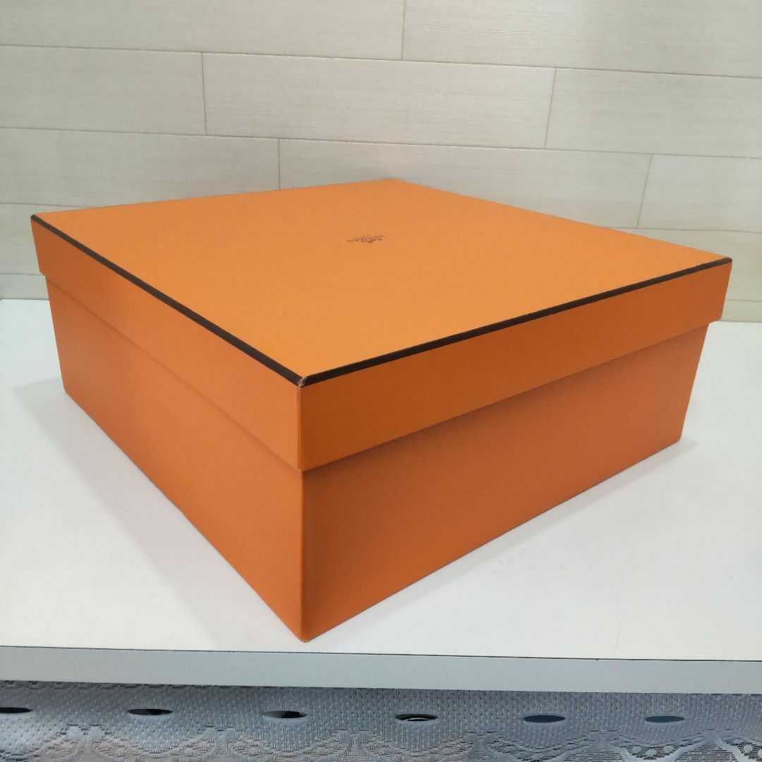 Hermes(エルメス)のエルメス　空箱　43×43×17㎝　AJ80 レディースのレディース その他(その他)の商品写真