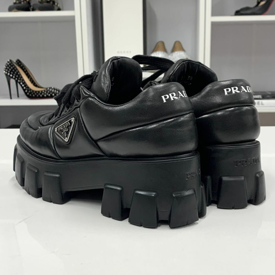 PRADA(プラダ)の9352 プラダ モノリス レザー トライアングル ロゴ スニーカー ブラック レディースの靴/シューズ(スニーカー)の商品写真