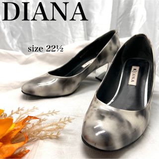 ダイアナ(DIANA)の【極美品】ダイアナ　エナメルパンプス　アニマル　アーモンドトゥーチャンキーヒール(ハイヒール/パンプス)