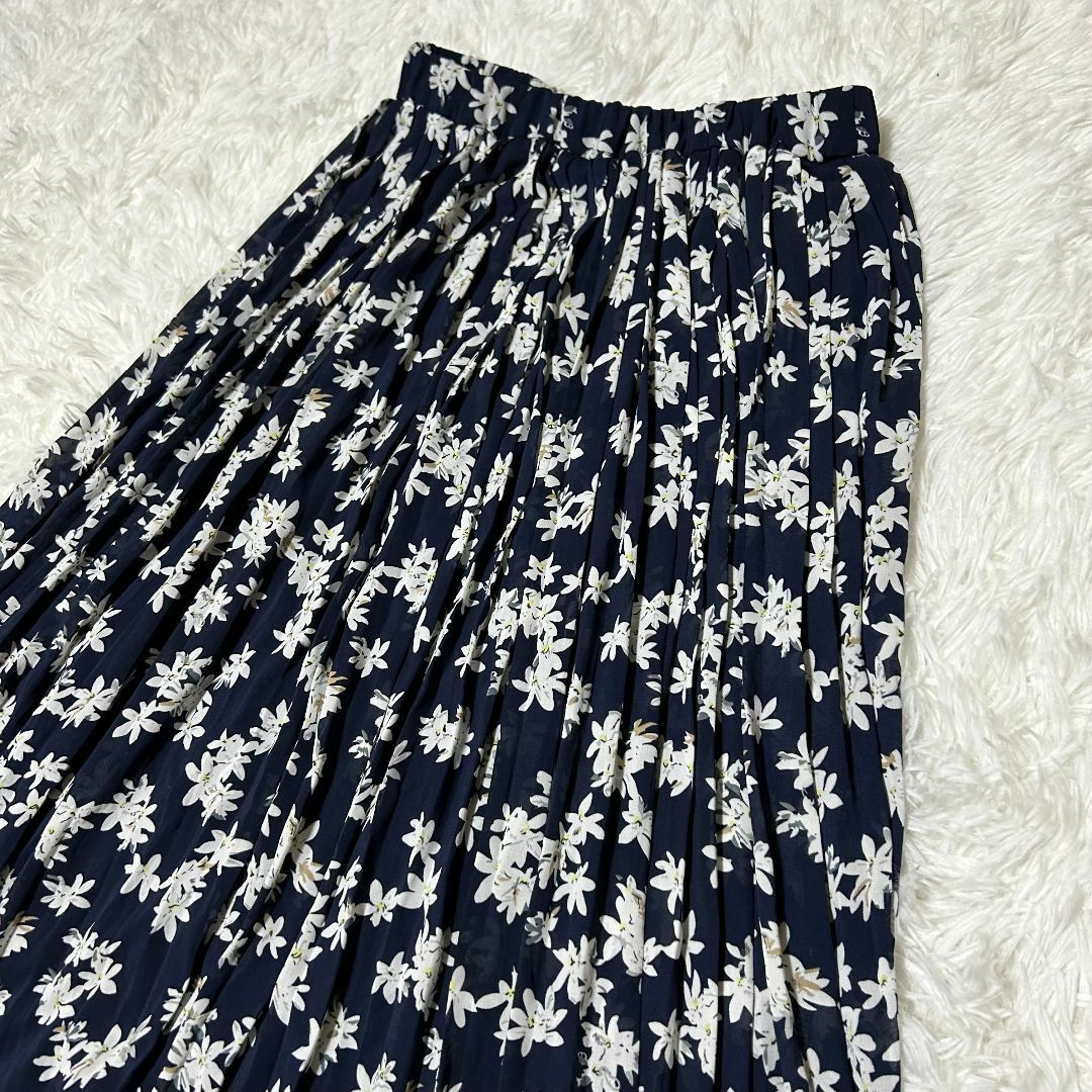 【超美品】 ロングスカート M ネイビー 花柄デザイン ✓3247 レディースのスカート(ロングスカート)の商品写真