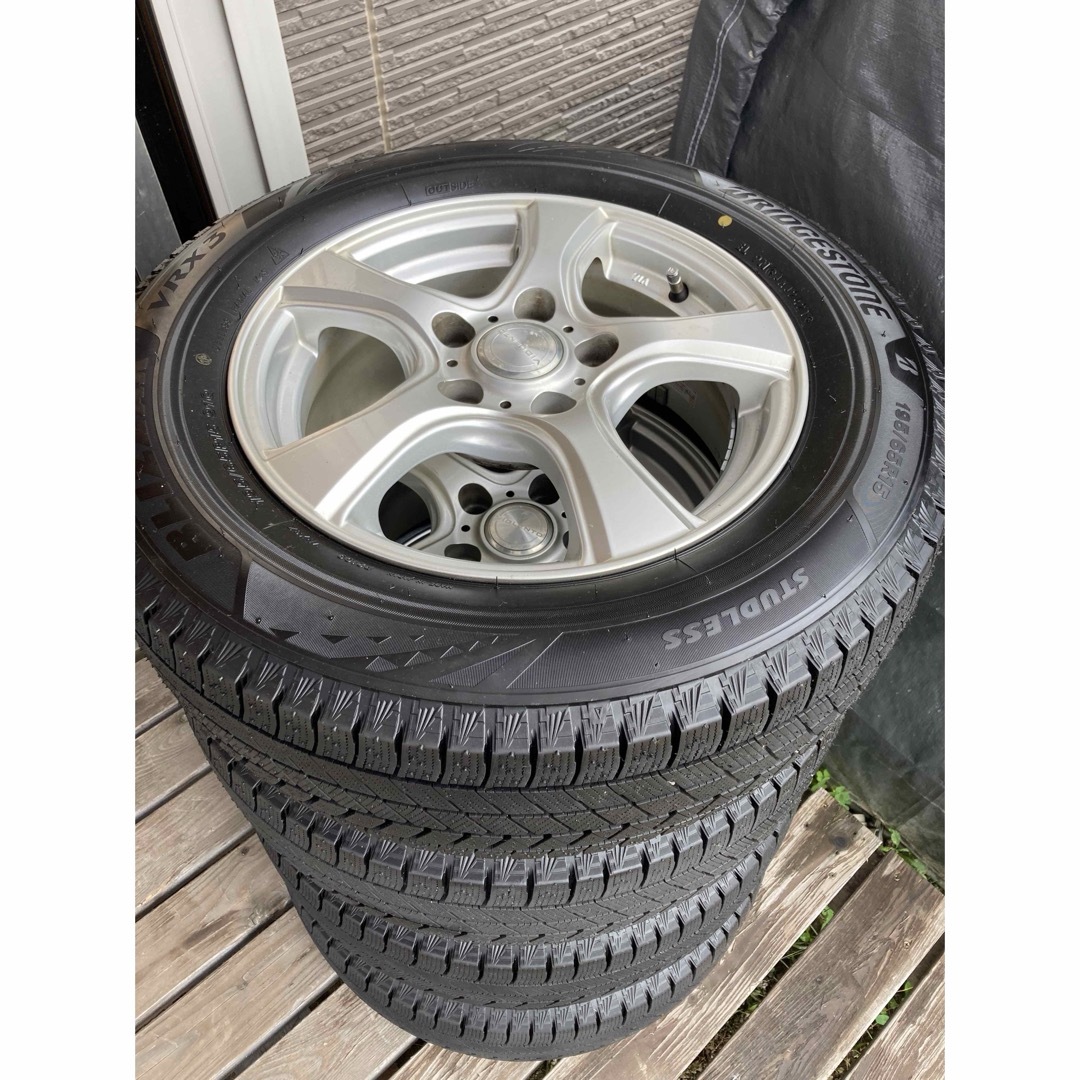 BRIDGESTONE(ブリヂストン)のブリヂストン　VRX3  中古品195/65/R15 自動車/バイクの自動車(タイヤ・ホイールセット)の商品写真