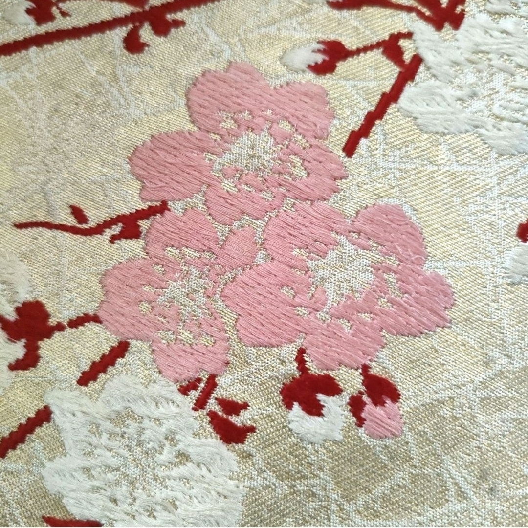 袋帯　六通柄　着物帯　正絹帯　和服　和装　金糸　花柄　桜　さくら柄　刺繍 レディースの水着/浴衣(帯)の商品写真