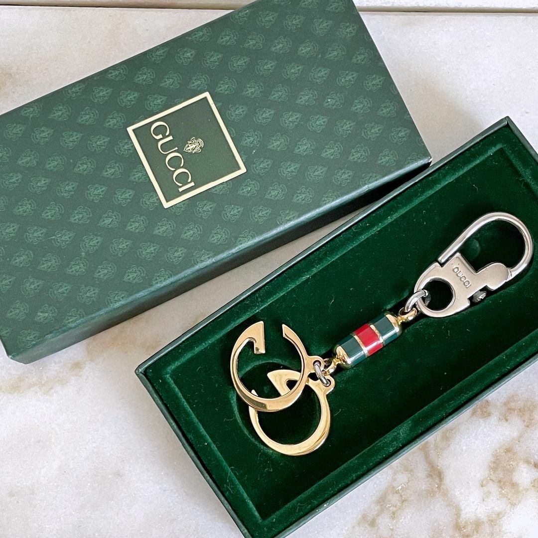 Gucci(グッチ)のGUCCI オールドグッチ GGロゴキーホルダー ゴールド イタリア製 レディースのファッション小物(キーホルダー)の商品写真