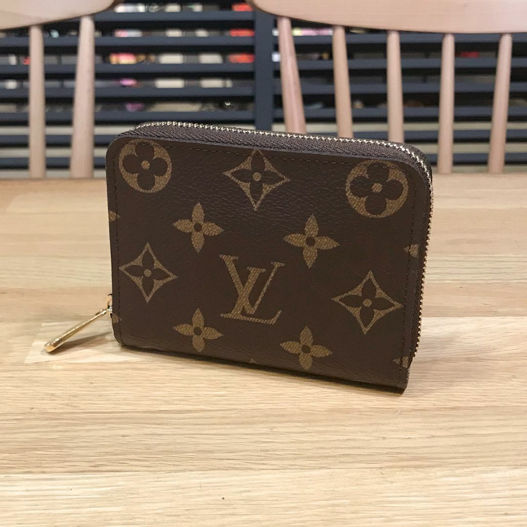 LOUIS VUITTON(ルイヴィトン)の新品同様 ルイヴィトン 現行 モノグラム ジッピーコインパース コインケース レディースのファッション小物(コインケース)の商品写真